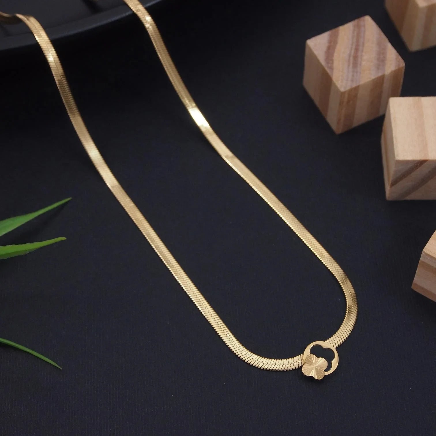 HeartHerringboneChainNecklaceStainlessSteel_3
