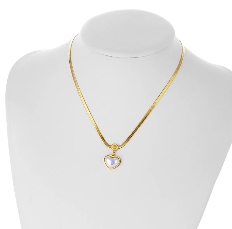 Elegant gold chain necklace featuring a delicate love heart shaped pearl pendant necklace, perfect as a stylish fashion jewelry gift for women.