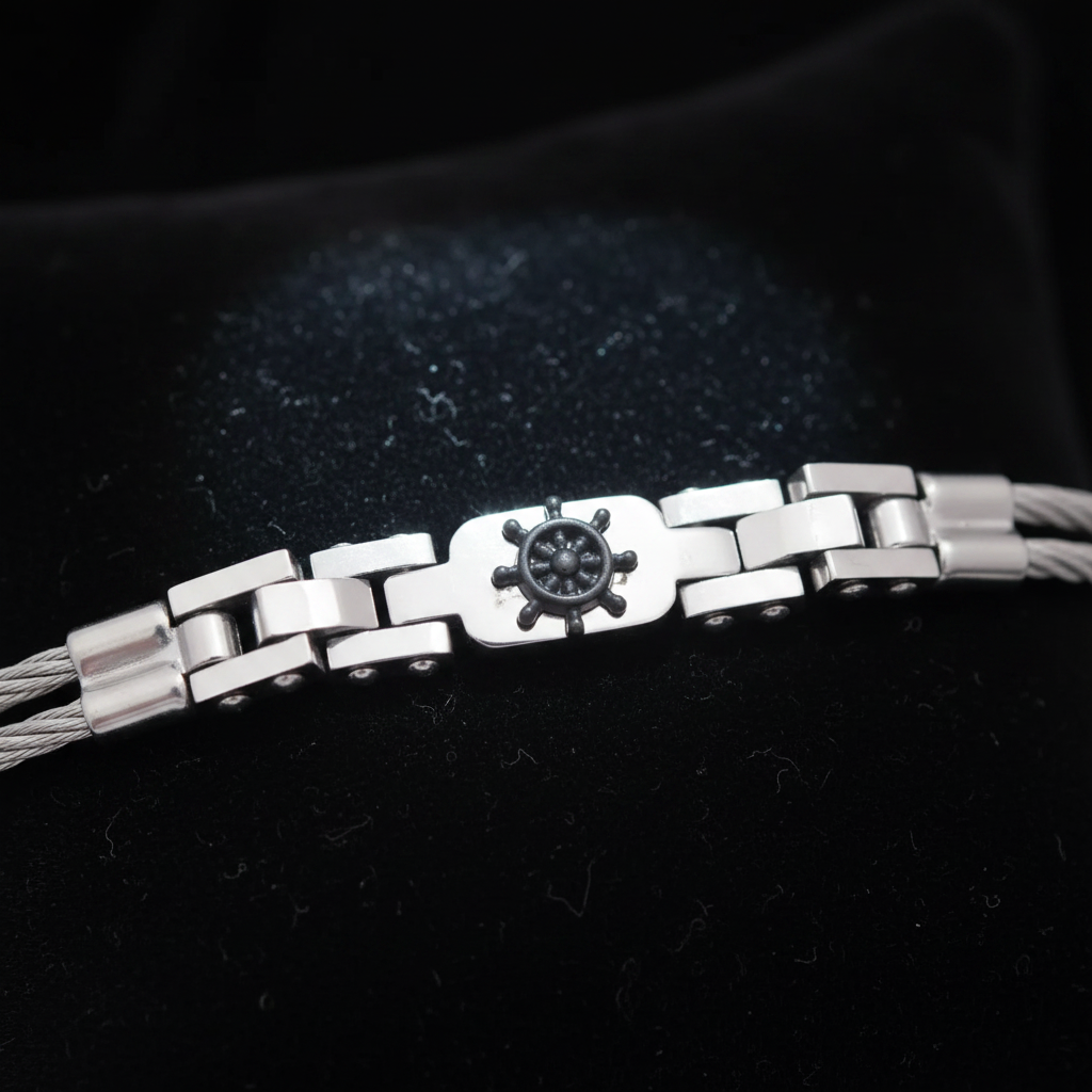 Macro Charm Close-Up