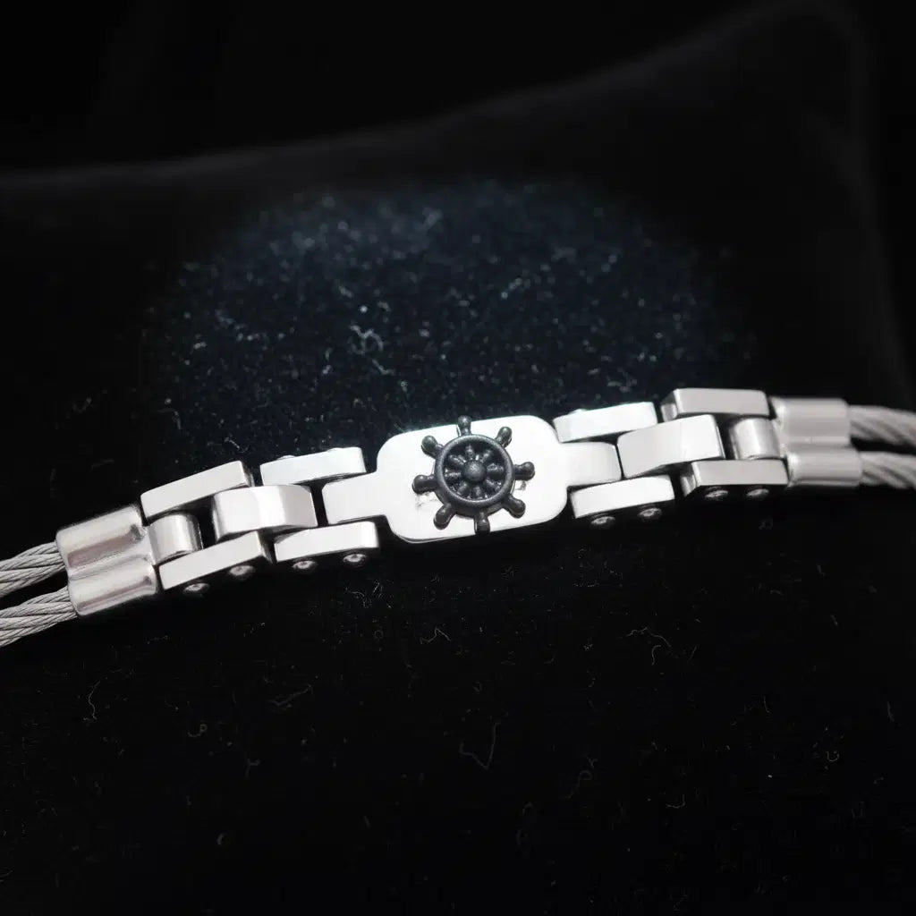Macro Charm Close-Up